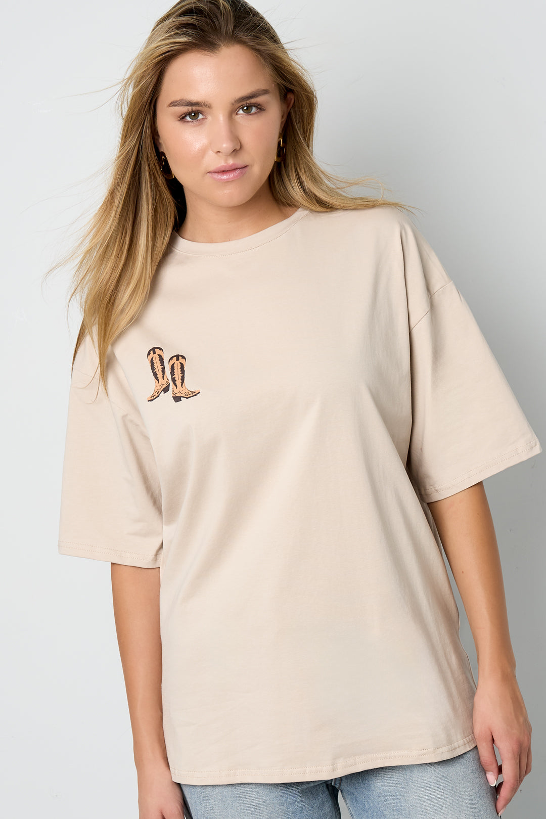 T-shirt Cowboy Boots