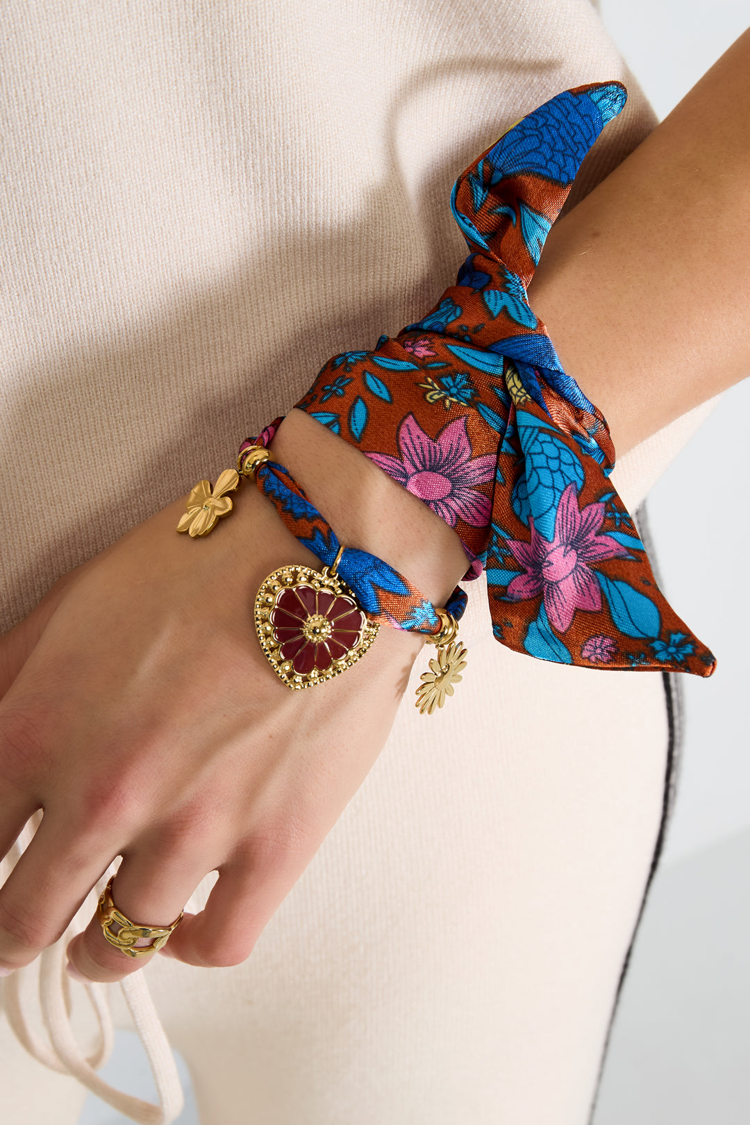 Stainless Steel Charm Bracelets Heart Casual Daily Simple Series Women's jewelry