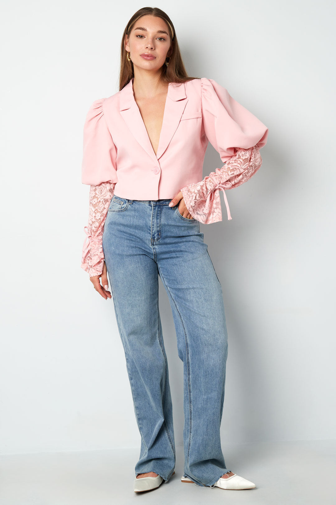 Trendy Short Blazer With Lace