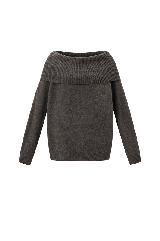Off the shoulder basic sweater
